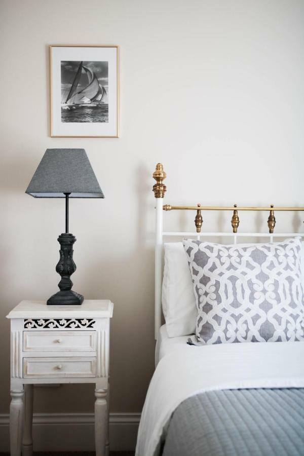 Little Manor Bed & Breakfast Челтнъм Екстериор снимка